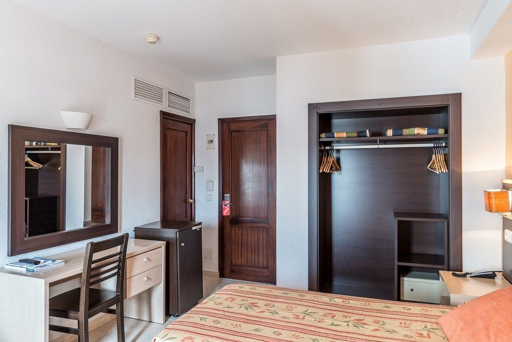 Hotel Orosol By Typic Hotels San Antonio  Exteriör bild